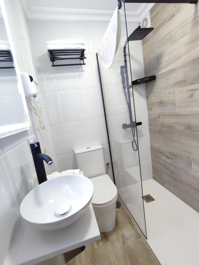 Hostal Lucy Сантандер Экстерьер фото