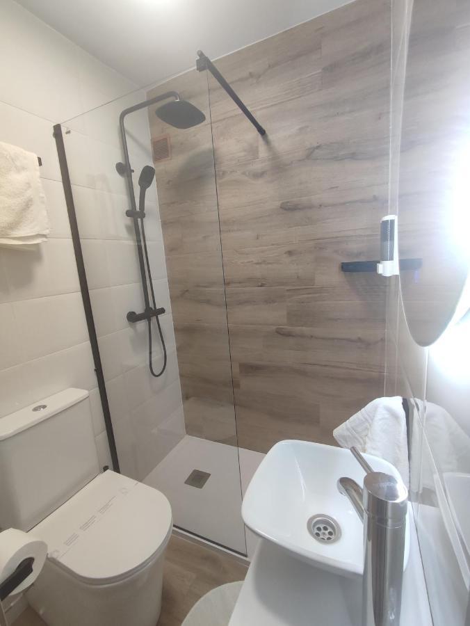 Hostal Lucy Сантандер Экстерьер фото