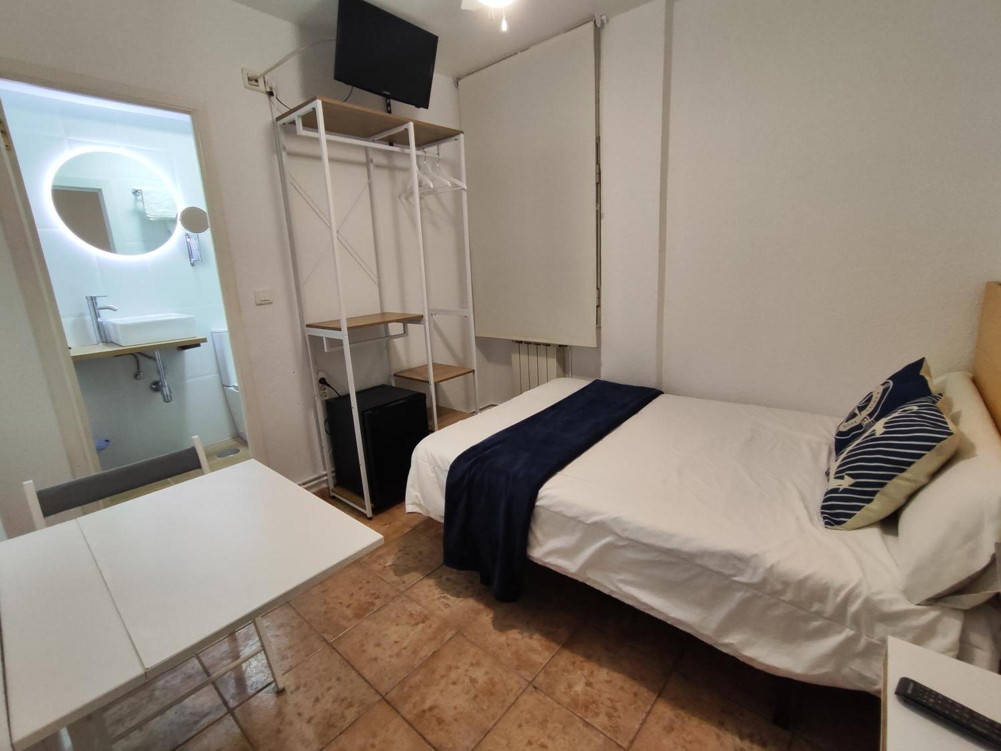 Hostal Lucy Сантандер Экстерьер фото