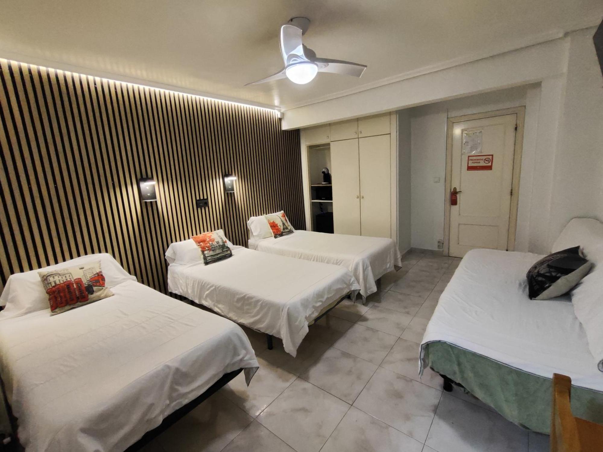 Hostal Lucy Сантандер Экстерьер фото
