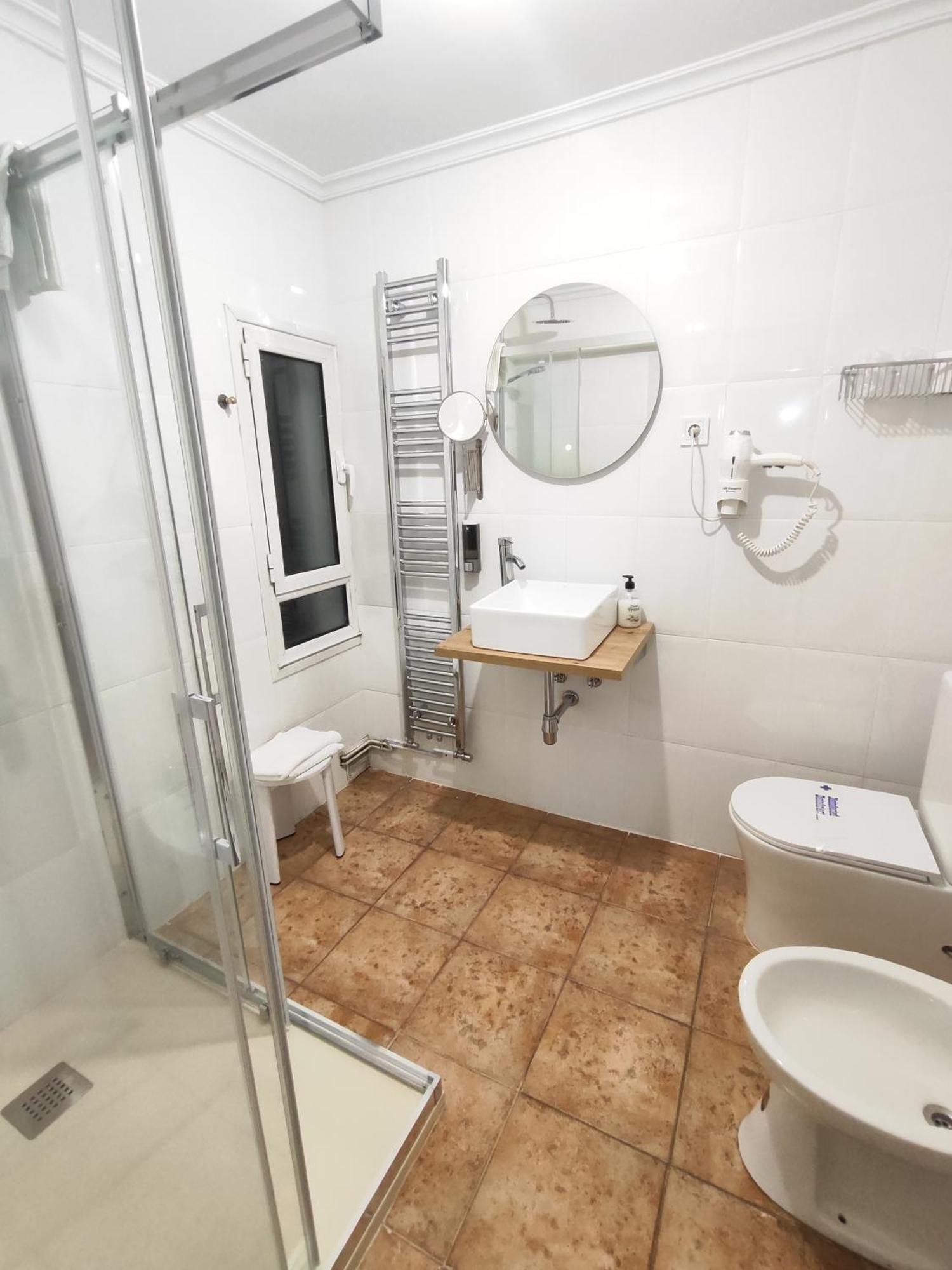 Hostal Lucy Сантандер Экстерьер фото